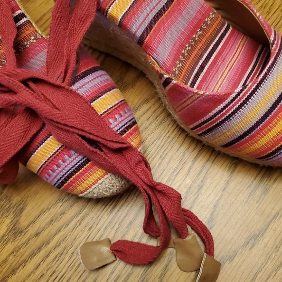 Women's Multi-color Wedges - tie up the ankle - Sz. 7 **CUTE FOR SUMMER** - Picture 7 of 9